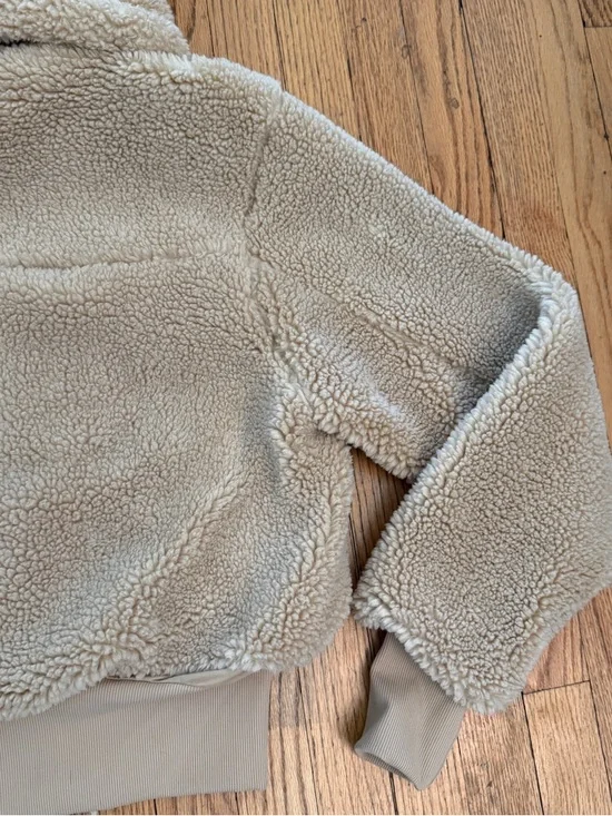 ALO Yoga Foxy Sherpa Jacket in Camel – Size XS EUC - Picture 11 of 15